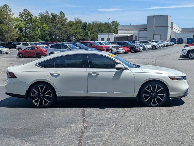 Used 2024 Honda Accord Touring image 8