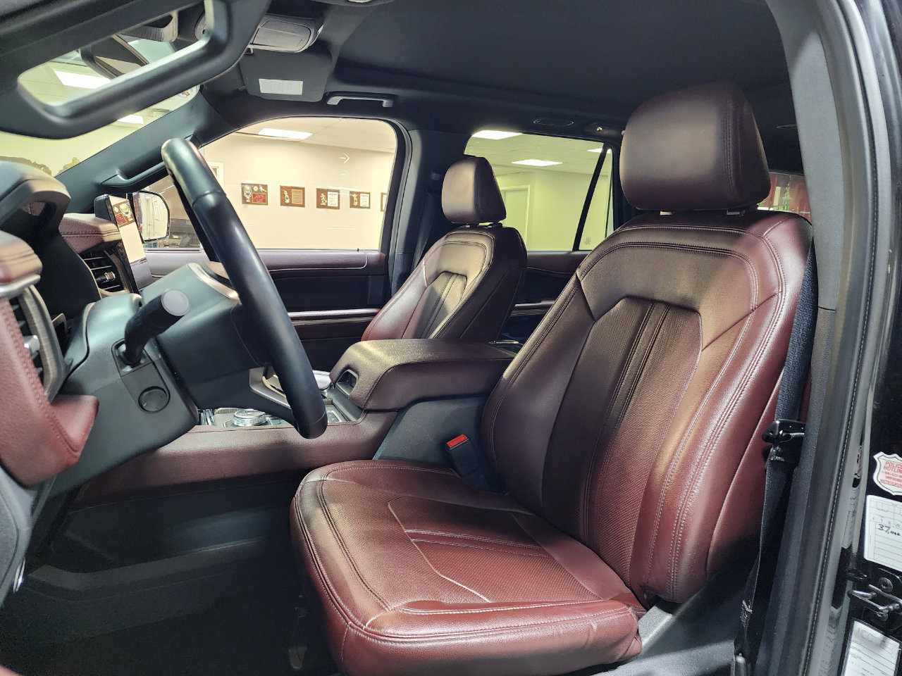 Used 2024 Ford Expedition Max Limited image 15