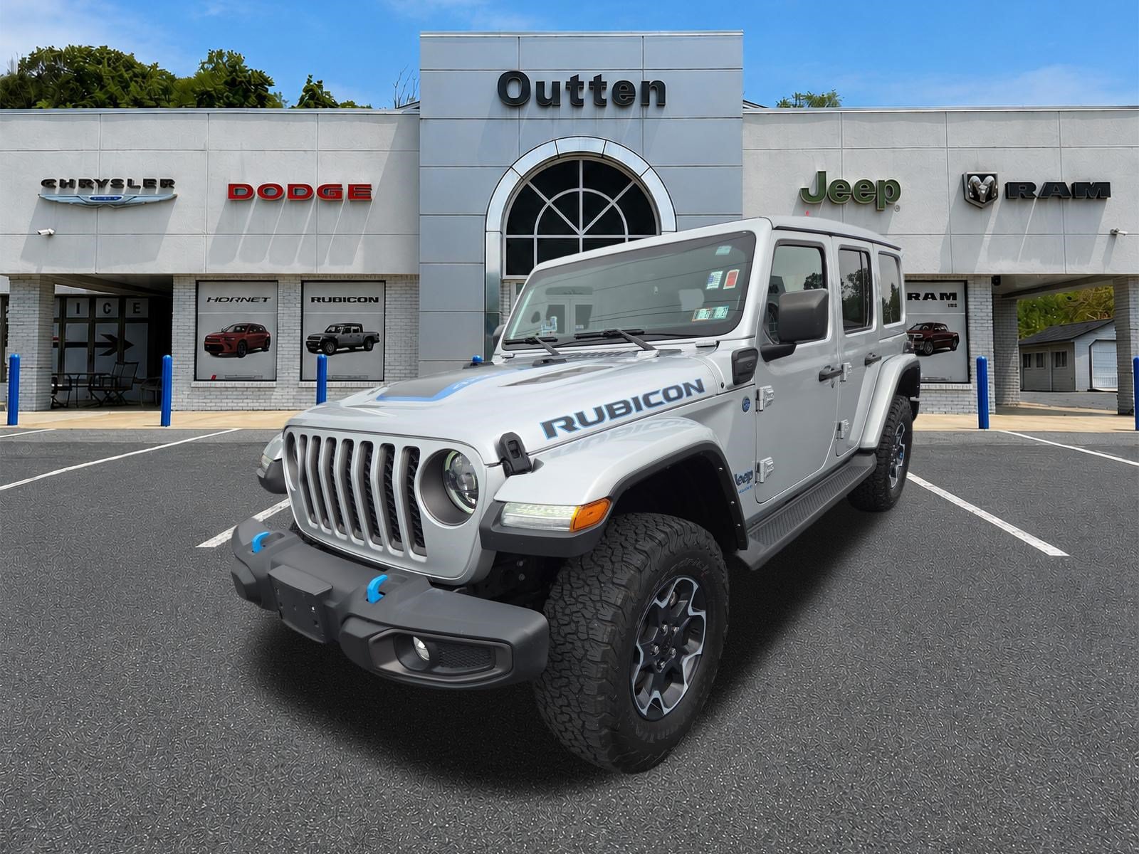 Certified 2023 Jeep Wrangler Unlimited Rubicon 4xe w/ Cold Weather Group AWD/4WD image 8
