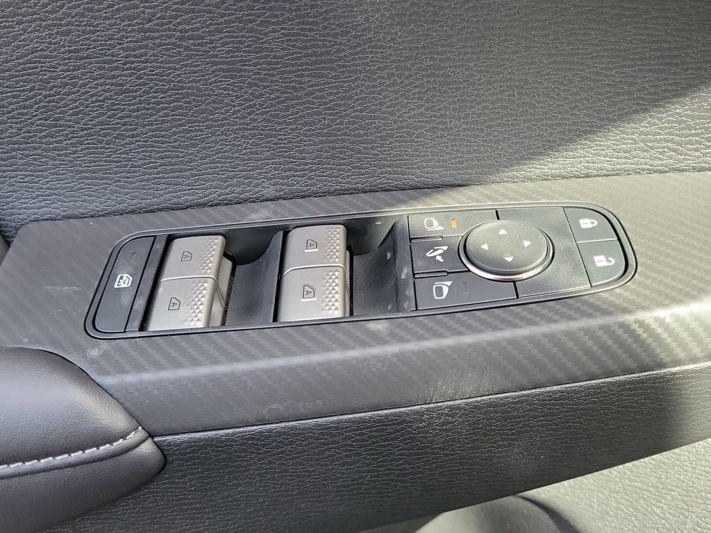 New 2025 Mitsubishi Outlander SE image 24