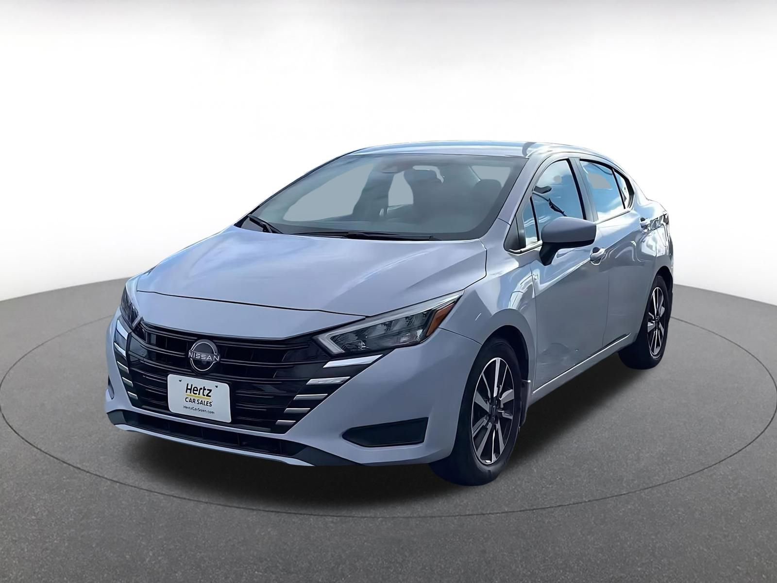 Used 2025 Nissan Versa SV w/ Trunk Package image 7