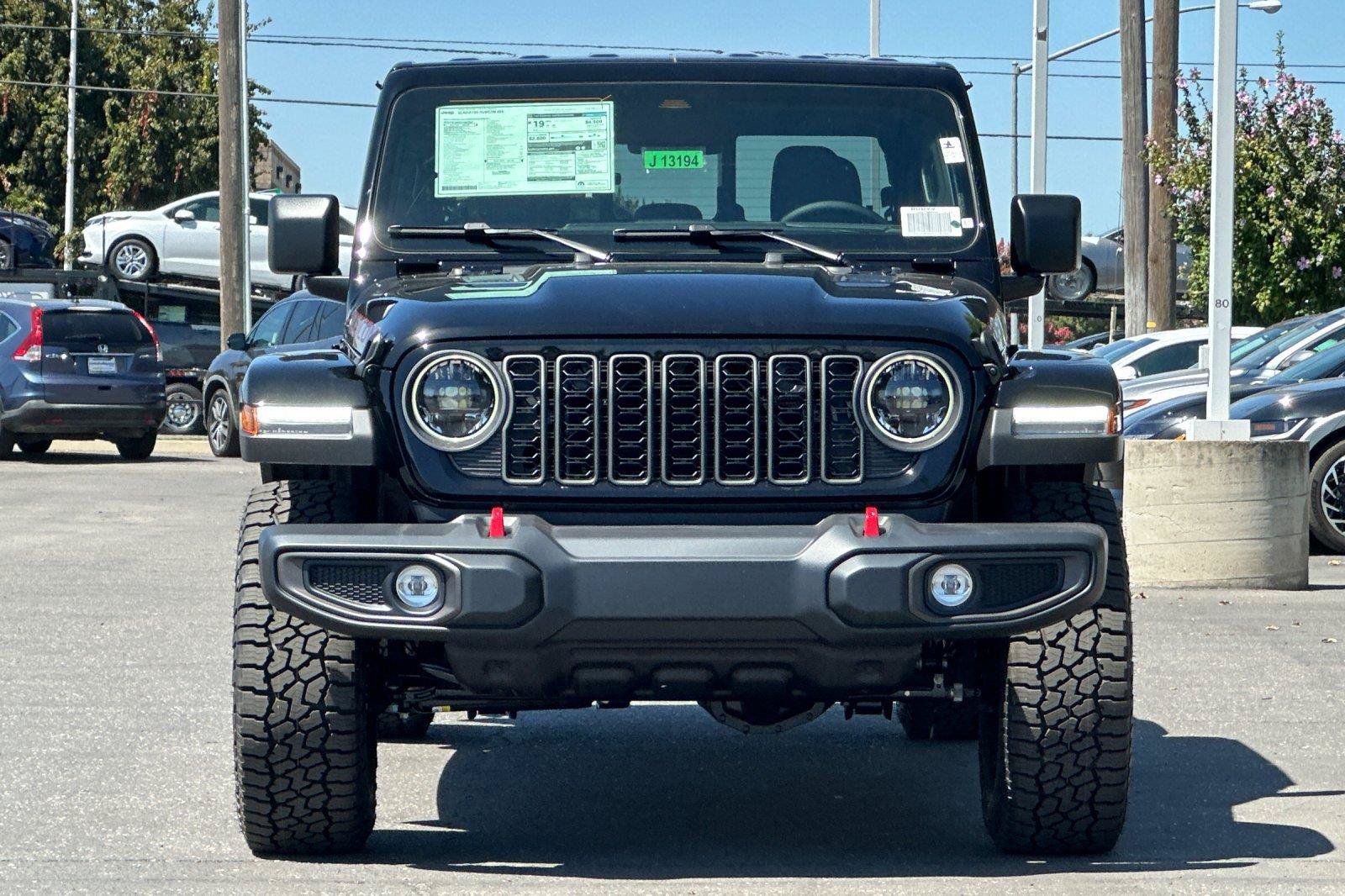 New 2026 Jeep Gladiator Rubicon w/ Steel Power Dome Hood Package AWD/4WD image 8