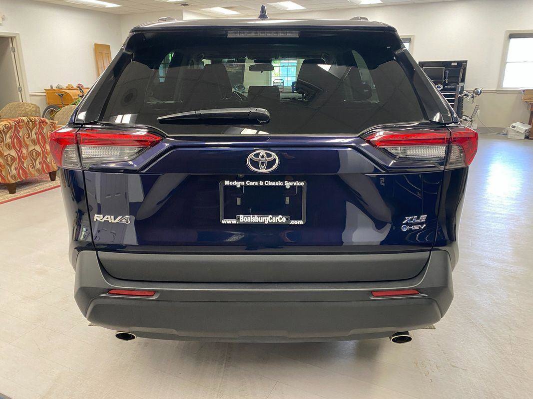 Used 2025 Toyota RAV4 XLE image 7