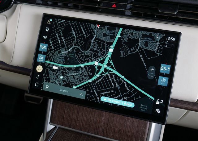 Used 2024 Land Rover Range Rover Long Wheelbase SE image 15