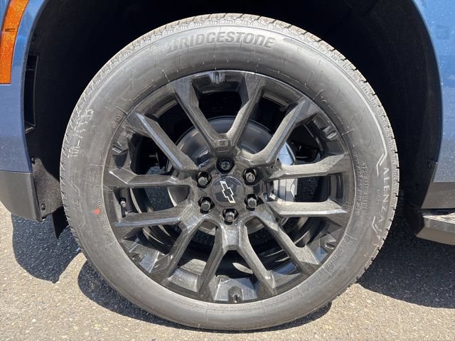 New 2026 Chevrolet Suburban Premier w/ Sun And Tow Package AWD/4WD image 13