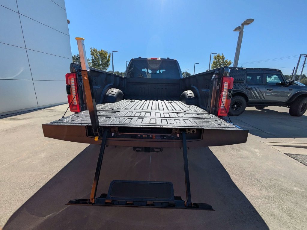 New 2027 Ford F350 Lariat w/ Lariat Ultimate Package AWD/4WD image 6