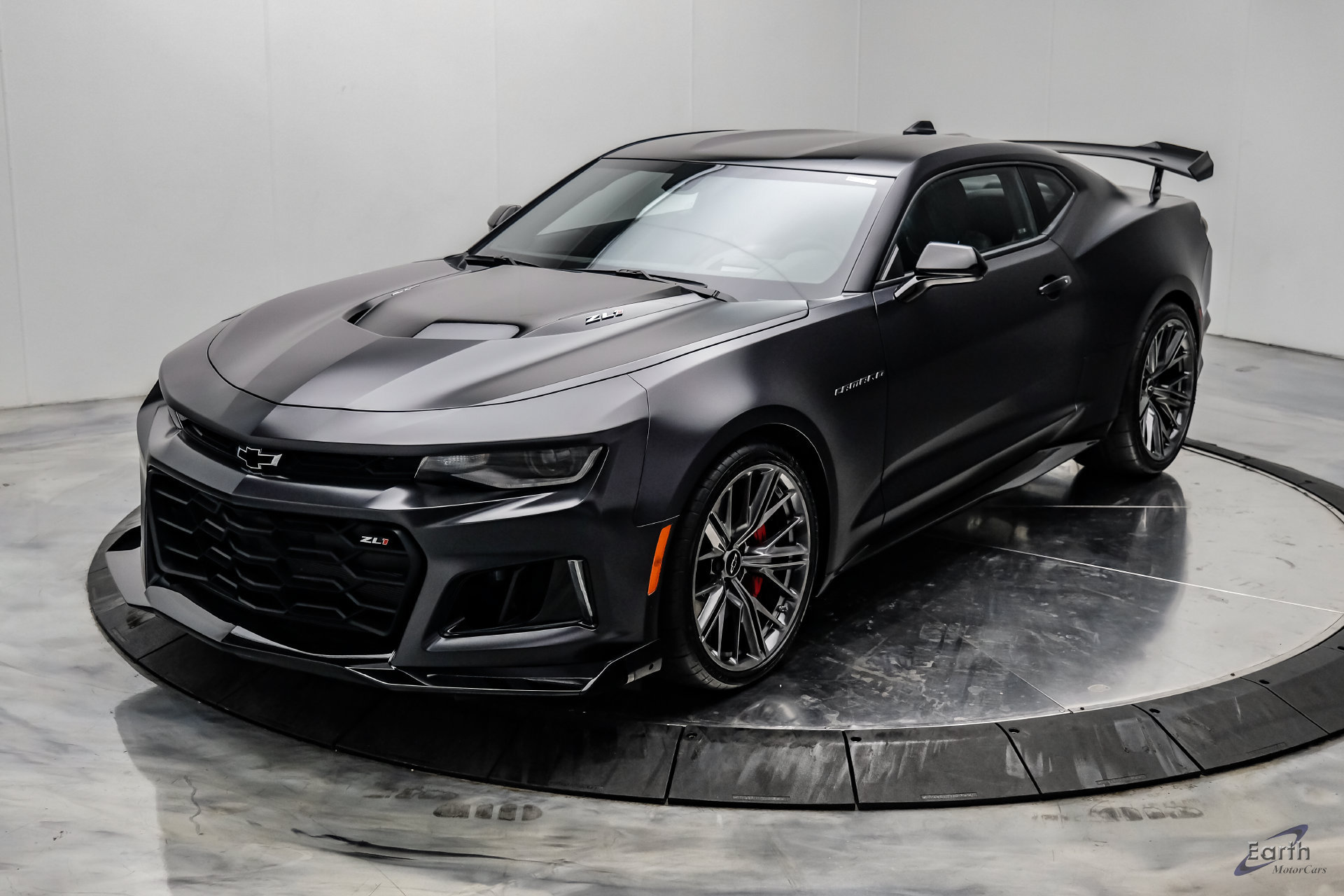 Used 2024 Chevrolet Camaro ZL1 RWD image 7