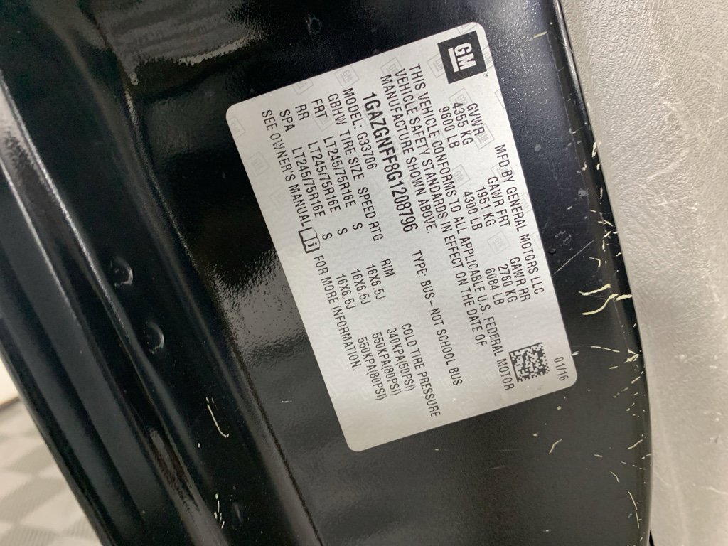 Used 2016 Chevrolet Express 3500 LS w/ Chrome Appearance Package image 12