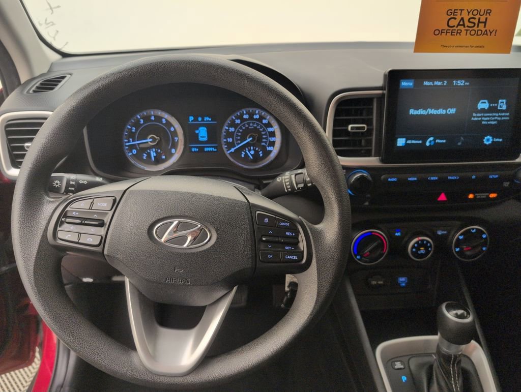 Used 2021 Hyundai Venue SE image 21