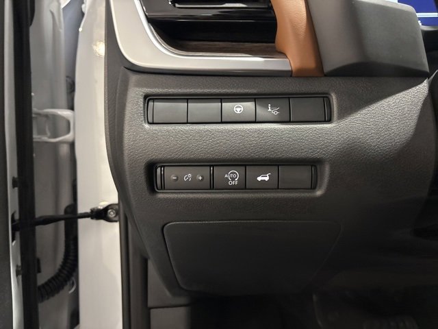 New 2026 Nissan Rogue Platinum image 17