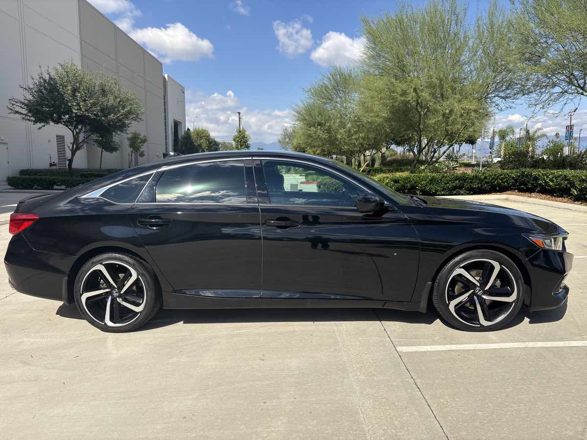 Used 2021 Honda Accord Sport image 2