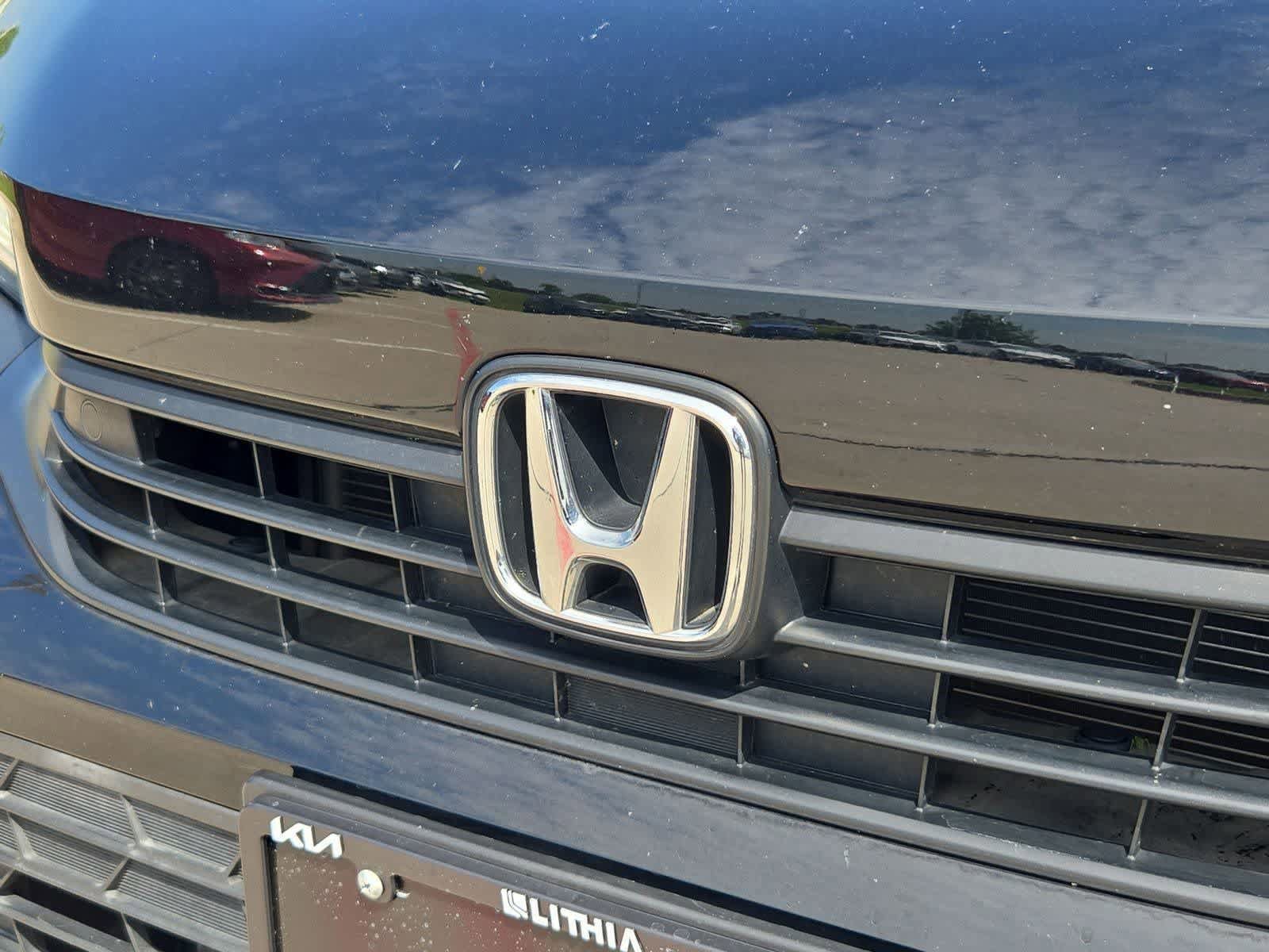 Used 2022 Honda Civic Touring image 11