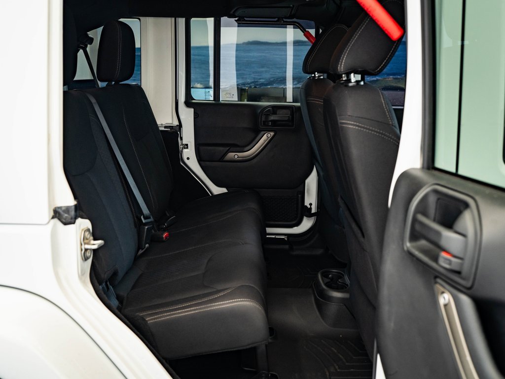 Used 2018 Jeep Wrangler Unlimited Sport image 30