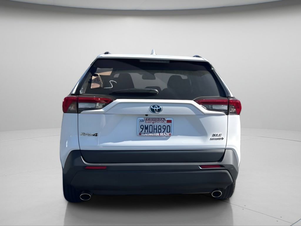 Used 2024 Toyota RAV4 XLE AWD/4WD image 5