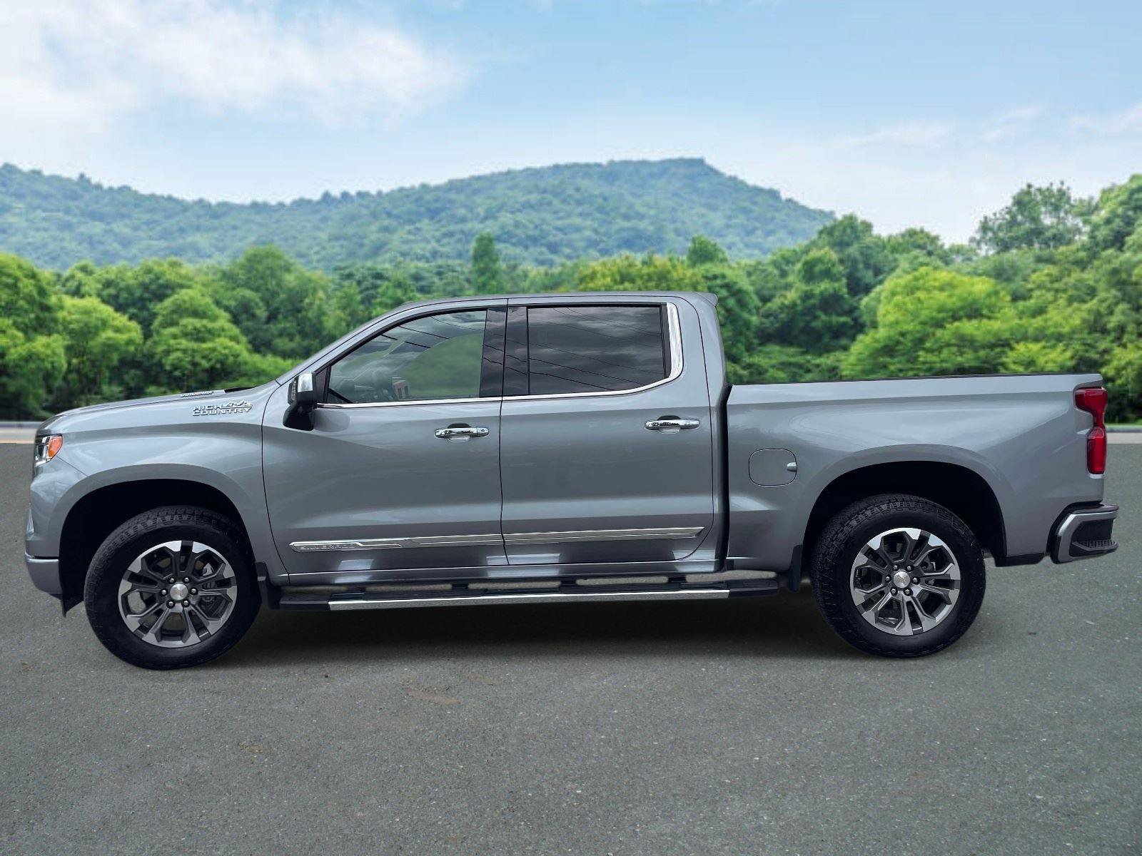 Used 2025 Chevrolet Silverado 1500 High Country w/ Technology Package AWD/4WD image 25