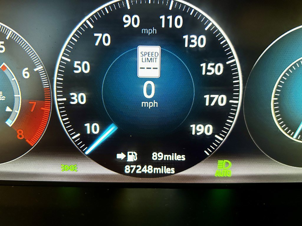 Used 2016 Jaguar XJ L Portfolio RWD image 20