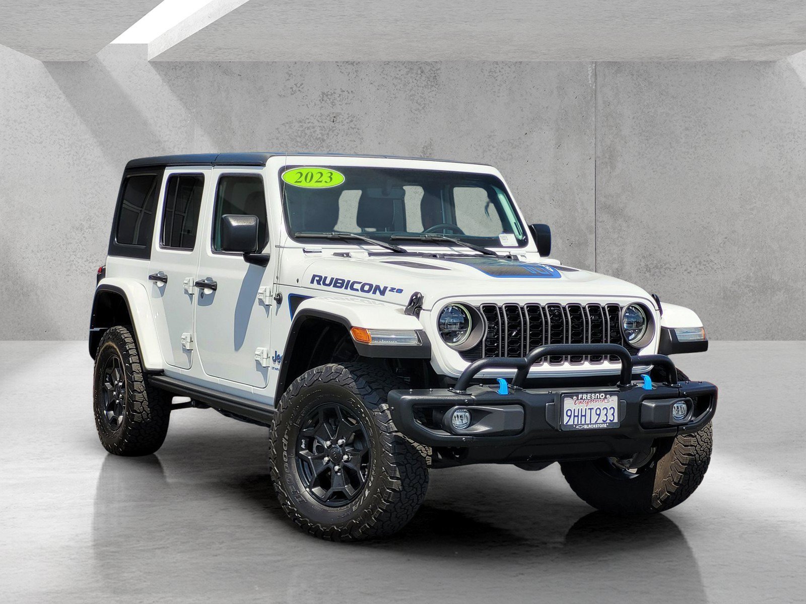 Used 2023 Jeep Wrangler Unlimited Rubicon 4xe AWD/4WD image 2
