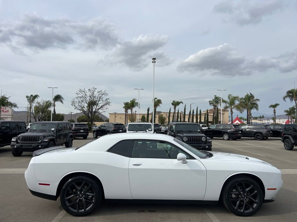 Used 2023 Dodge Challenger SXT w/ Blacktop Package image 9