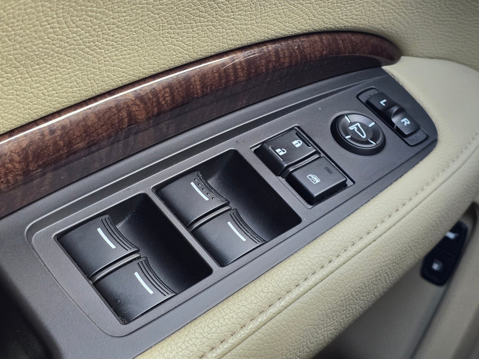 Used 2017 Acura MDX SH-AWD image 21