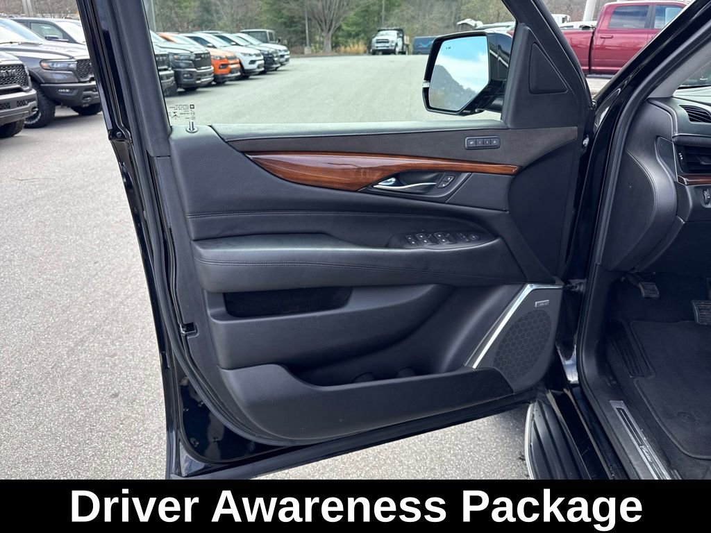 Used 2018 Cadillac Escalade Luxury w/ LPO, Radiant Package image 12