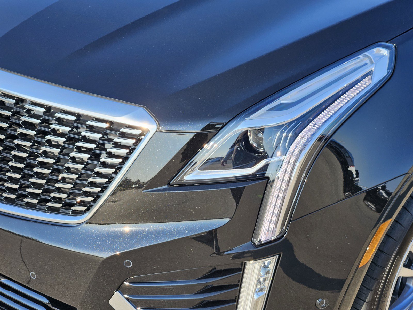 New 2026 Cadillac XT5 Premium Luxury w/ LPO, Floor Liner Package FWD image 5