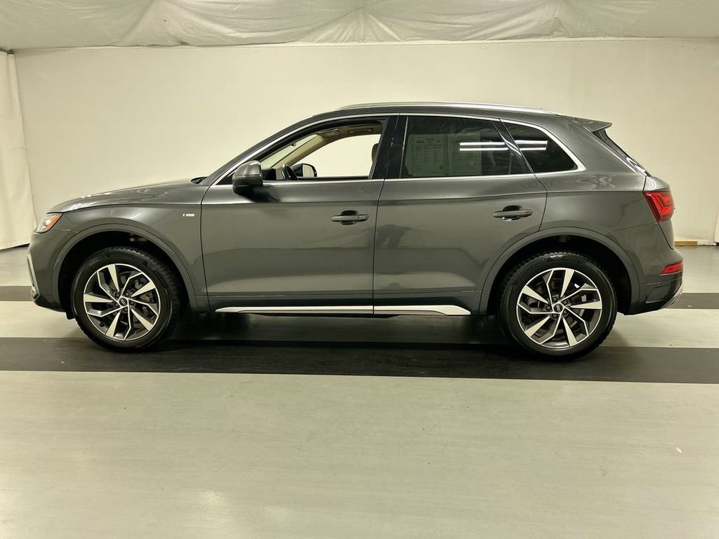 Used 2022 Audi Q5 2.0T Premium w/ Convenience Package image 7