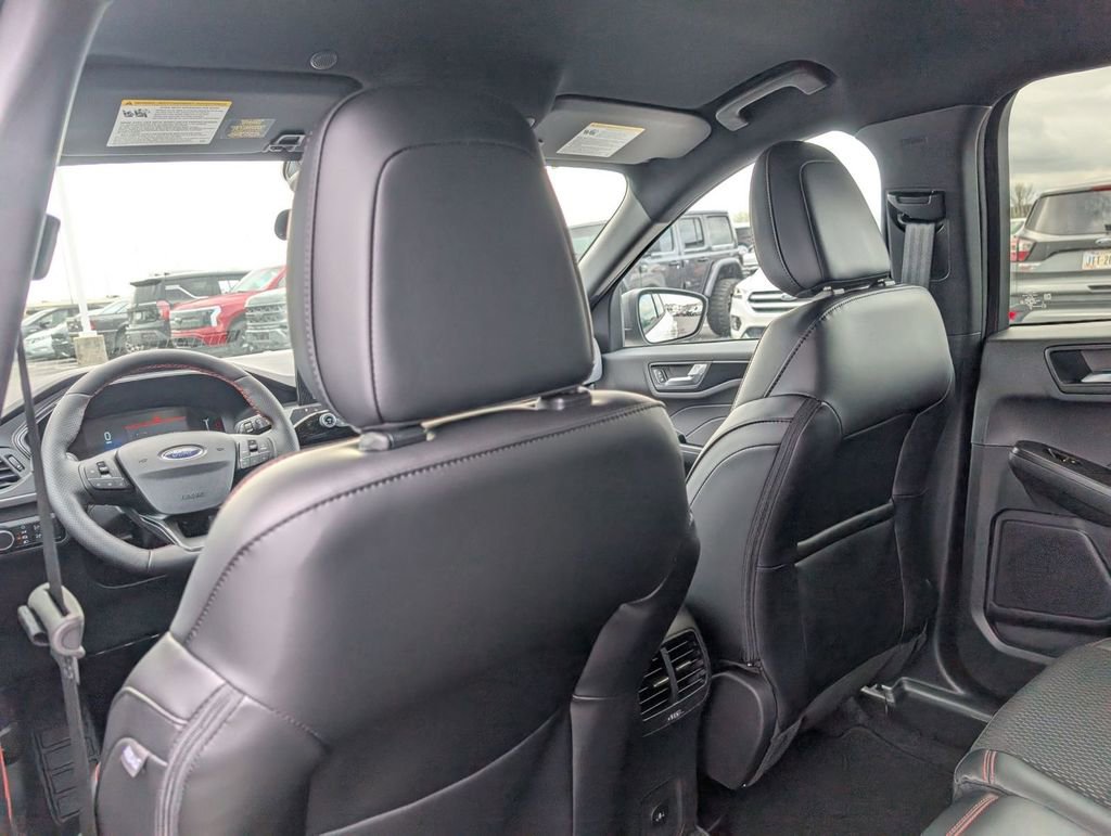 New 2026 Ford Escape ST-Line w/ Cold Weather Package AWD/4WD image 40