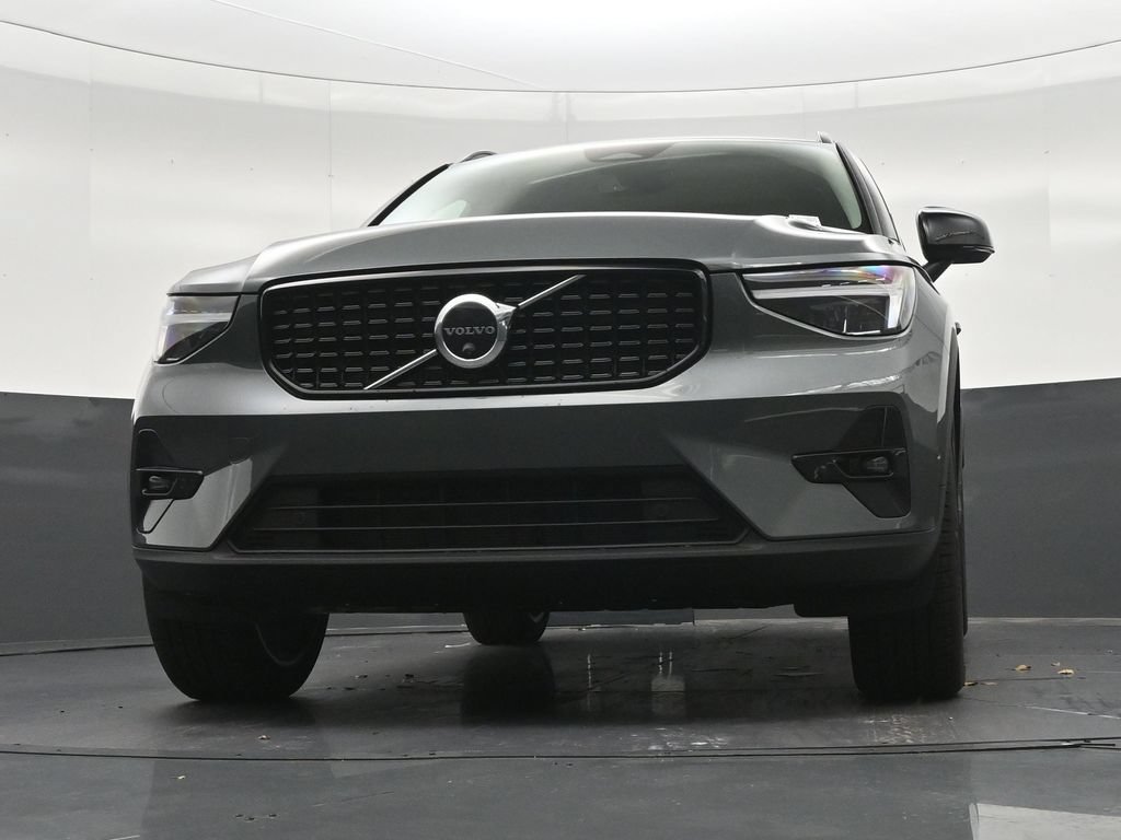 New 2026 Volvo XC40 B5 Plus AWD/4WD image 28