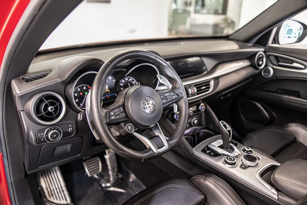 Used 2020 Alfa Romeo Stelvio Ti Sport AWD/4WD image 21