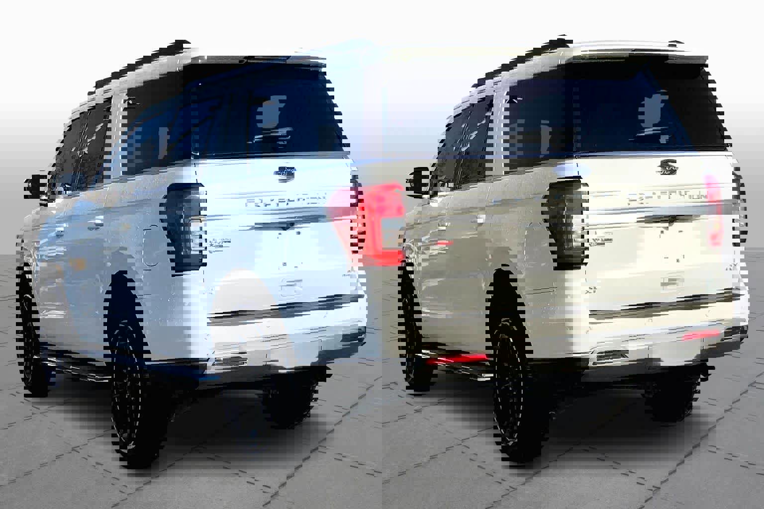 Certified 2023 Ford Expedition Max XLT image 12