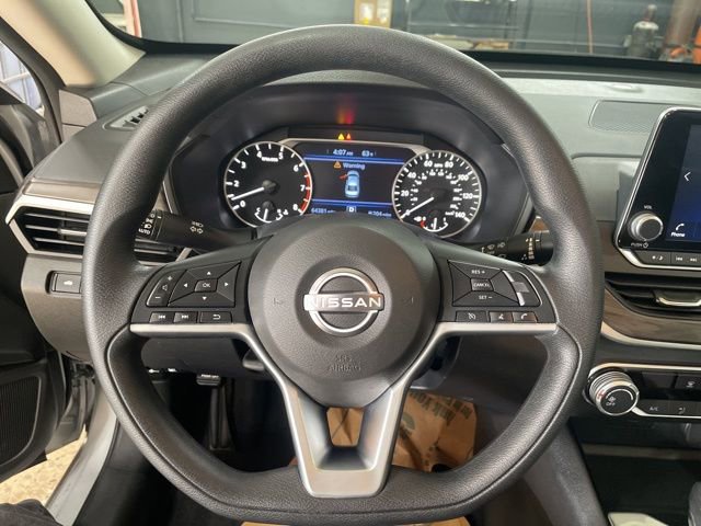 Used 2024 Nissan Altima 2.5 SV image 23