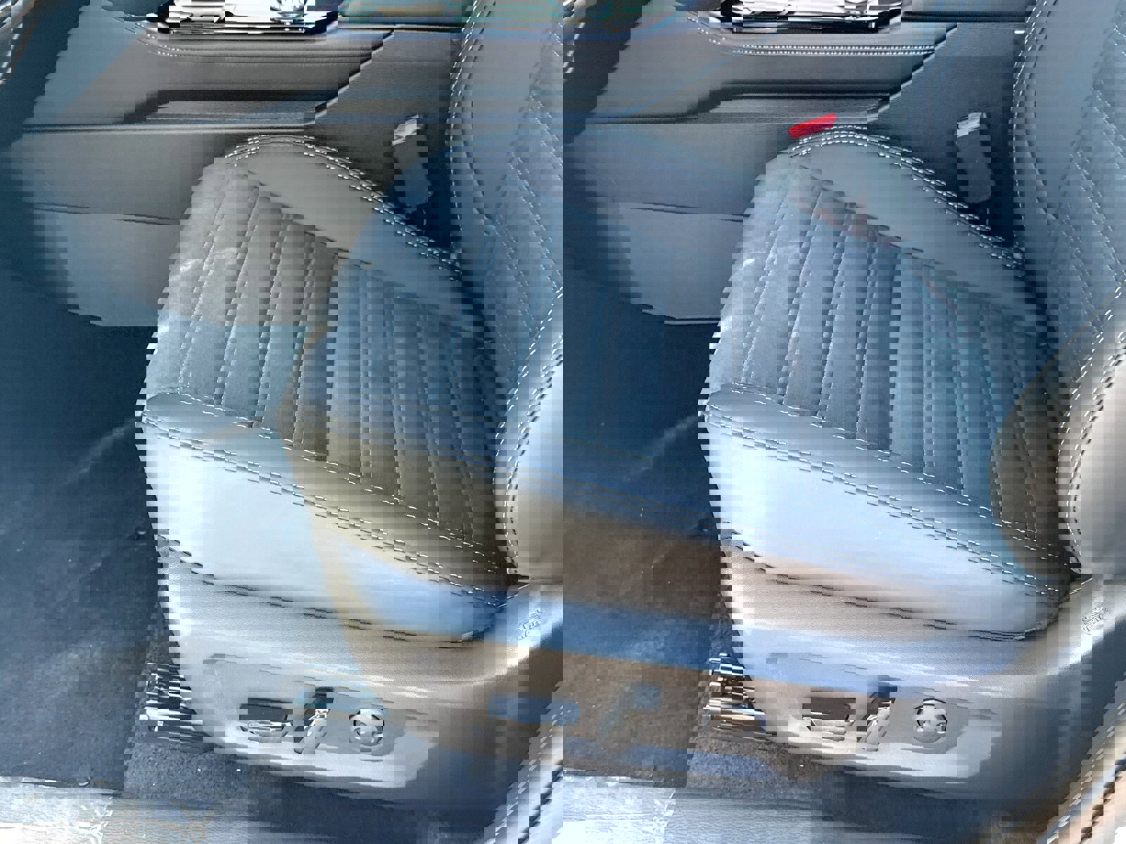 New 2025 Mitsubishi Outlander AWD image 21