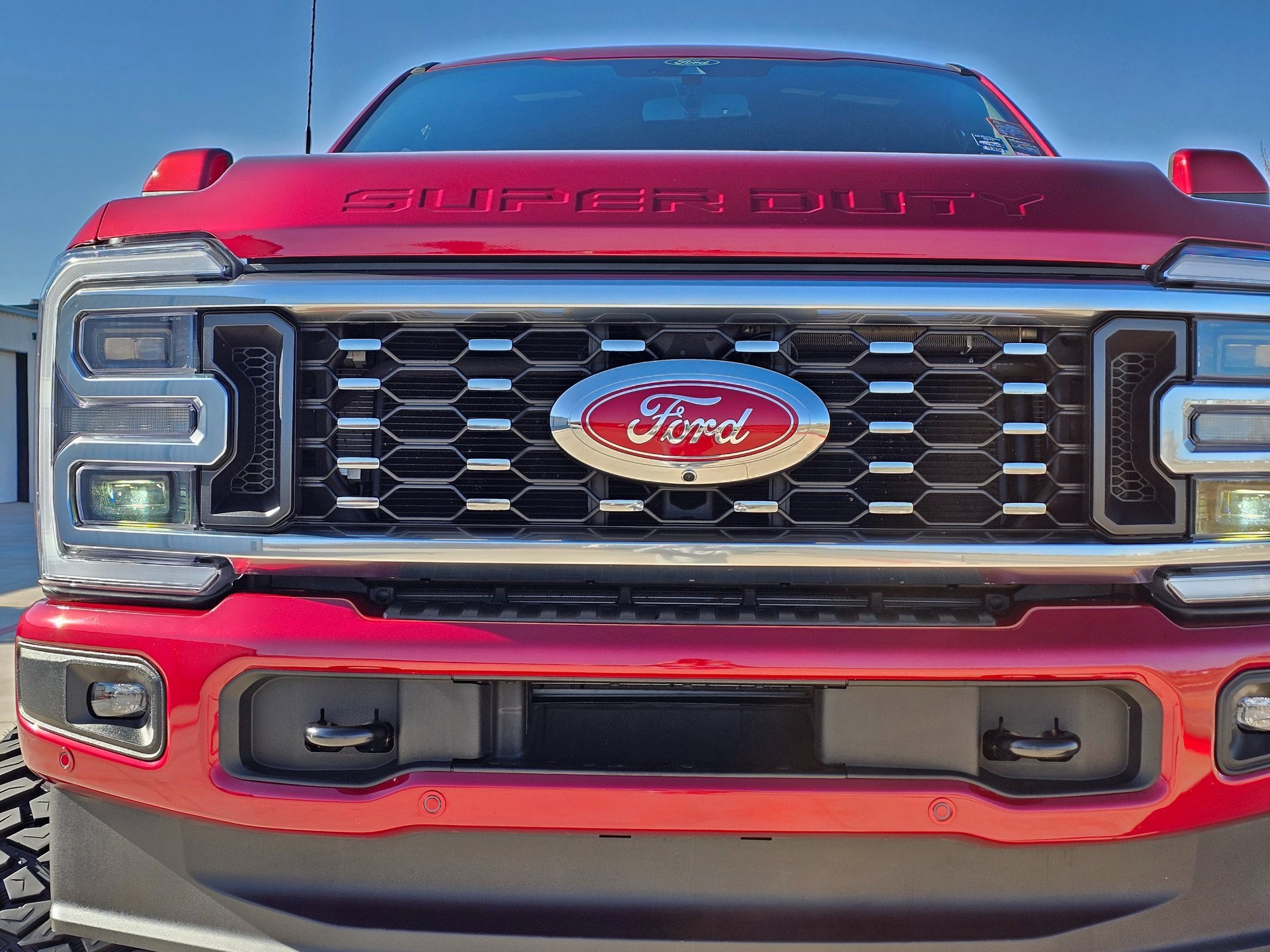 Used 2025 Ford F250 Platinum w/ FX4 Off-Road Package image 42