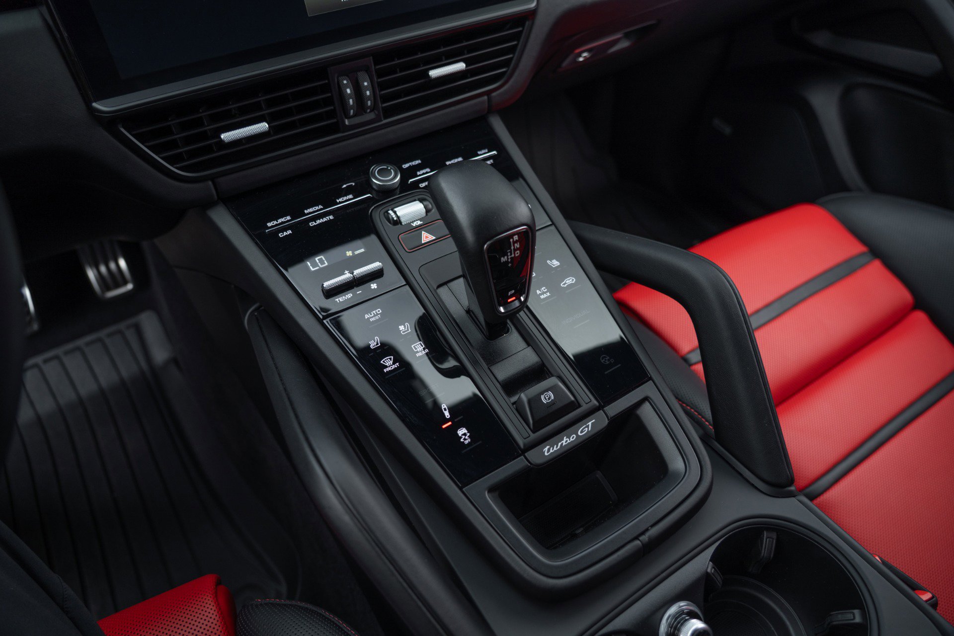 Used 2023 Porsche Cayenne Turbo GT image 7