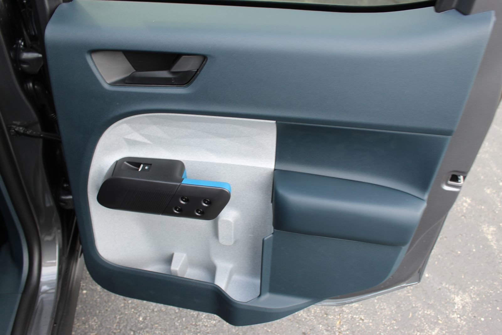 New 2025 Ford Maverick XLT w/ XLT Luxury Package image 13