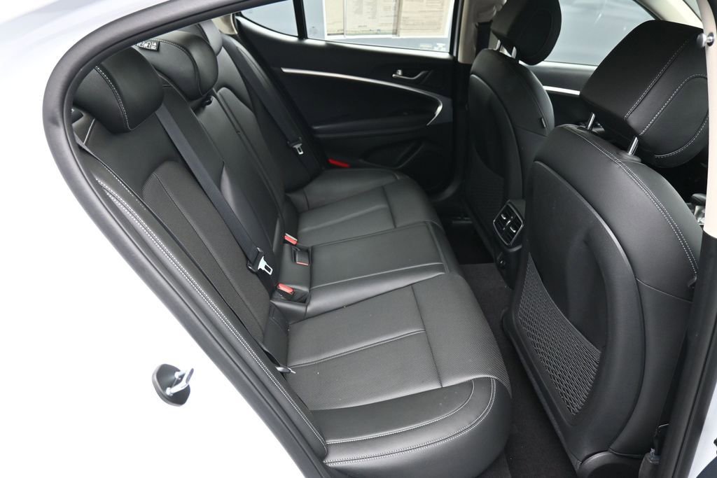 Used 2023 Genesis G70 2.0T AWD/4WD image 23