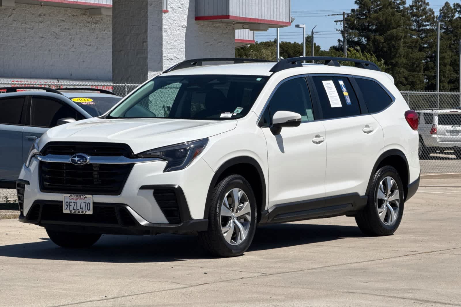 Used 2023 Subaru Ascent Premium w/ Convenience Package AWD/4WD image 7