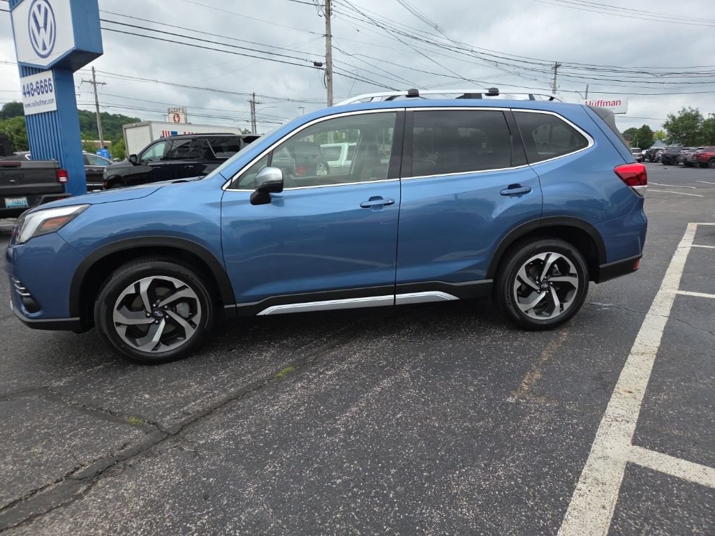 Used 2024 Subaru Forester Touring w/ Convenience Package AWD/4WD image 4