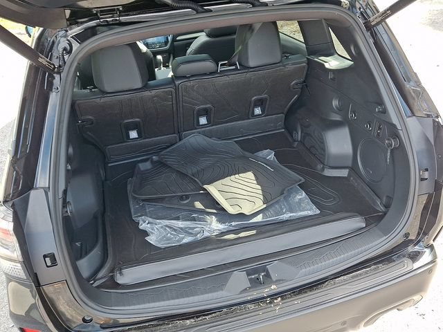 Used 2025 Subaru Forester Limited AWD/4WD image 46