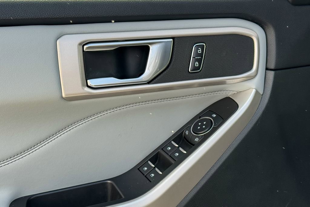 Certified 2024 Ford Explorer XLT w/ Equipment Group 202A image 26