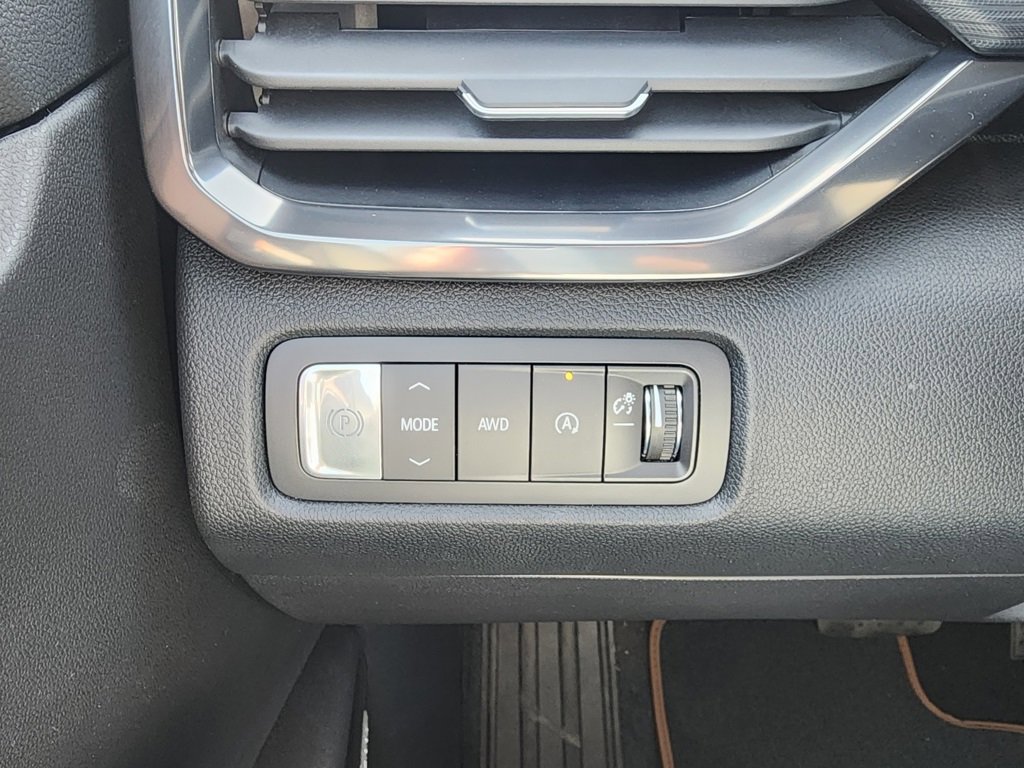 New 2026 GMC Acadia AT4 w/ Luxury Package image 19