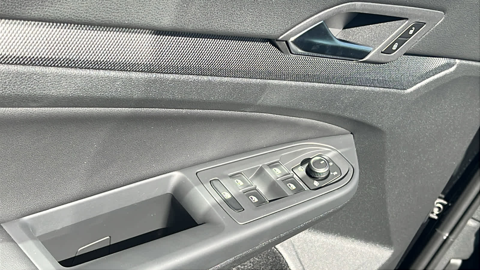 New 2025 Volkswagen GTI SE image 22