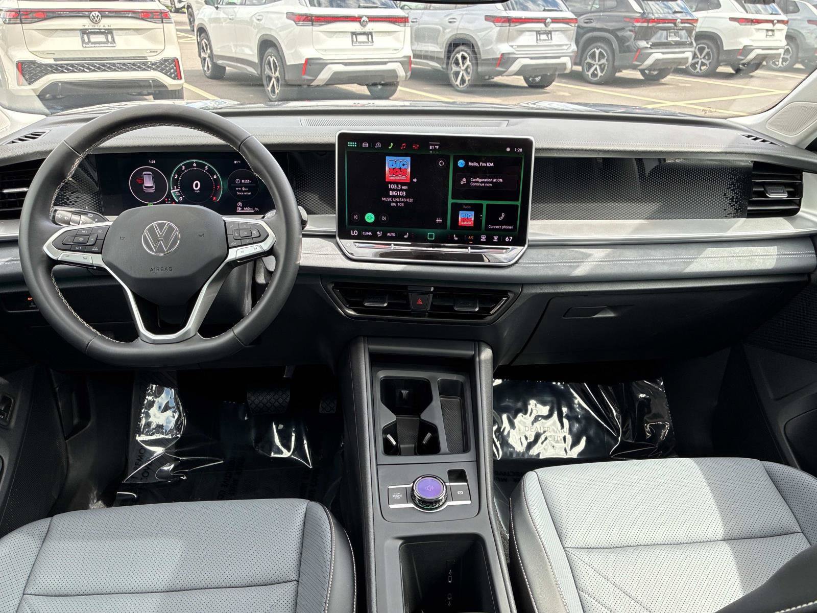 Certified 2026 Volkswagen Tiguan SE w/ Panoramic Sunroof Package AWD/4WD image 22