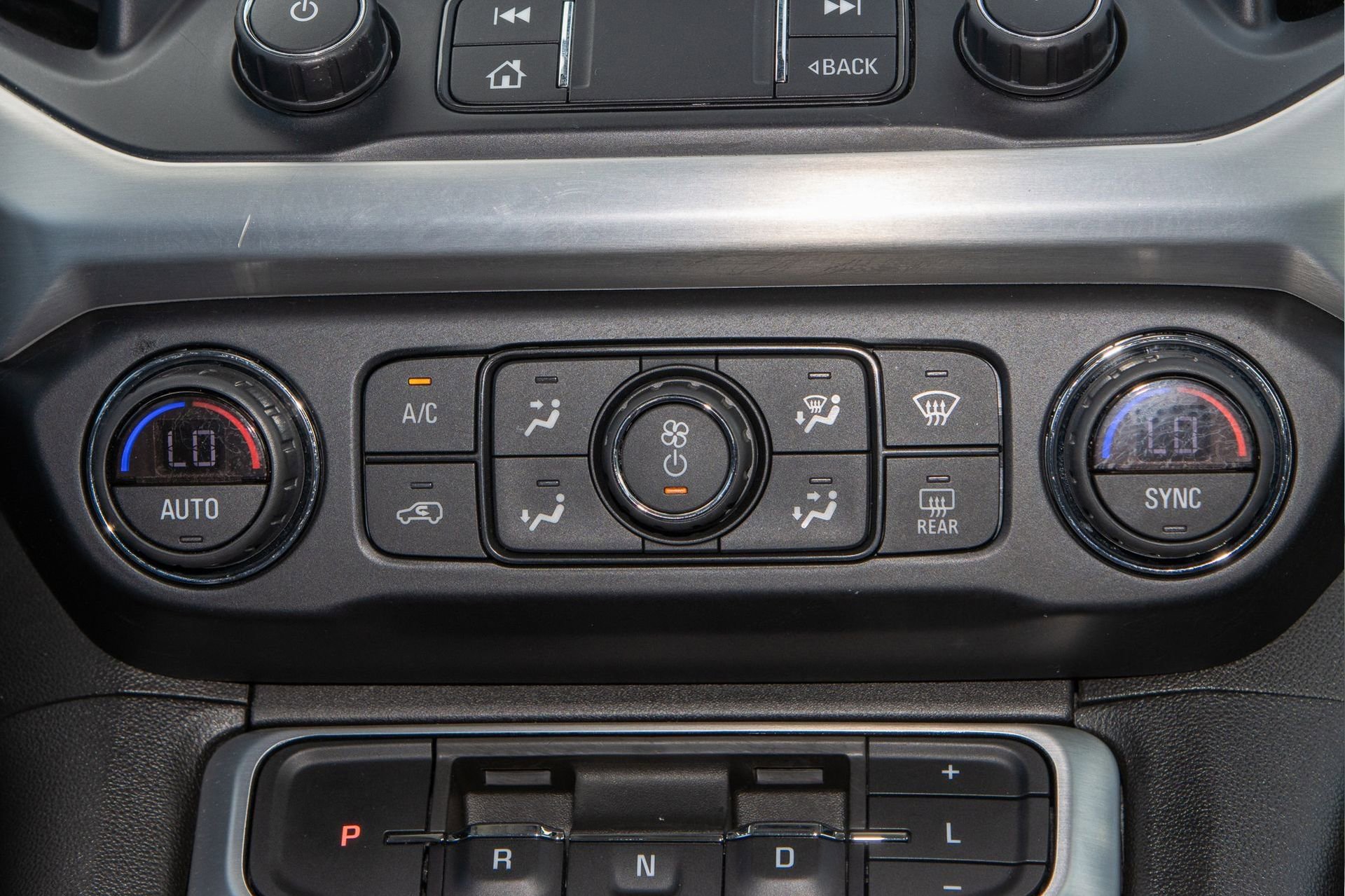 Used 2022 GMC Acadia SLE w/ Driver Convenience Package image 19