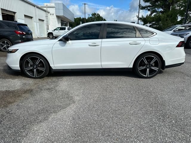 Used 2023 Honda Accord Sport image 2