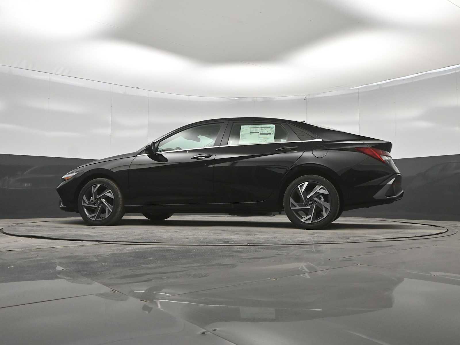 New 2026 Hyundai Elantra Limited FWD image 38