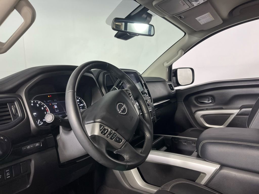 Used 2024 Nissan Titan SV w/ SV Convenience Package image 13