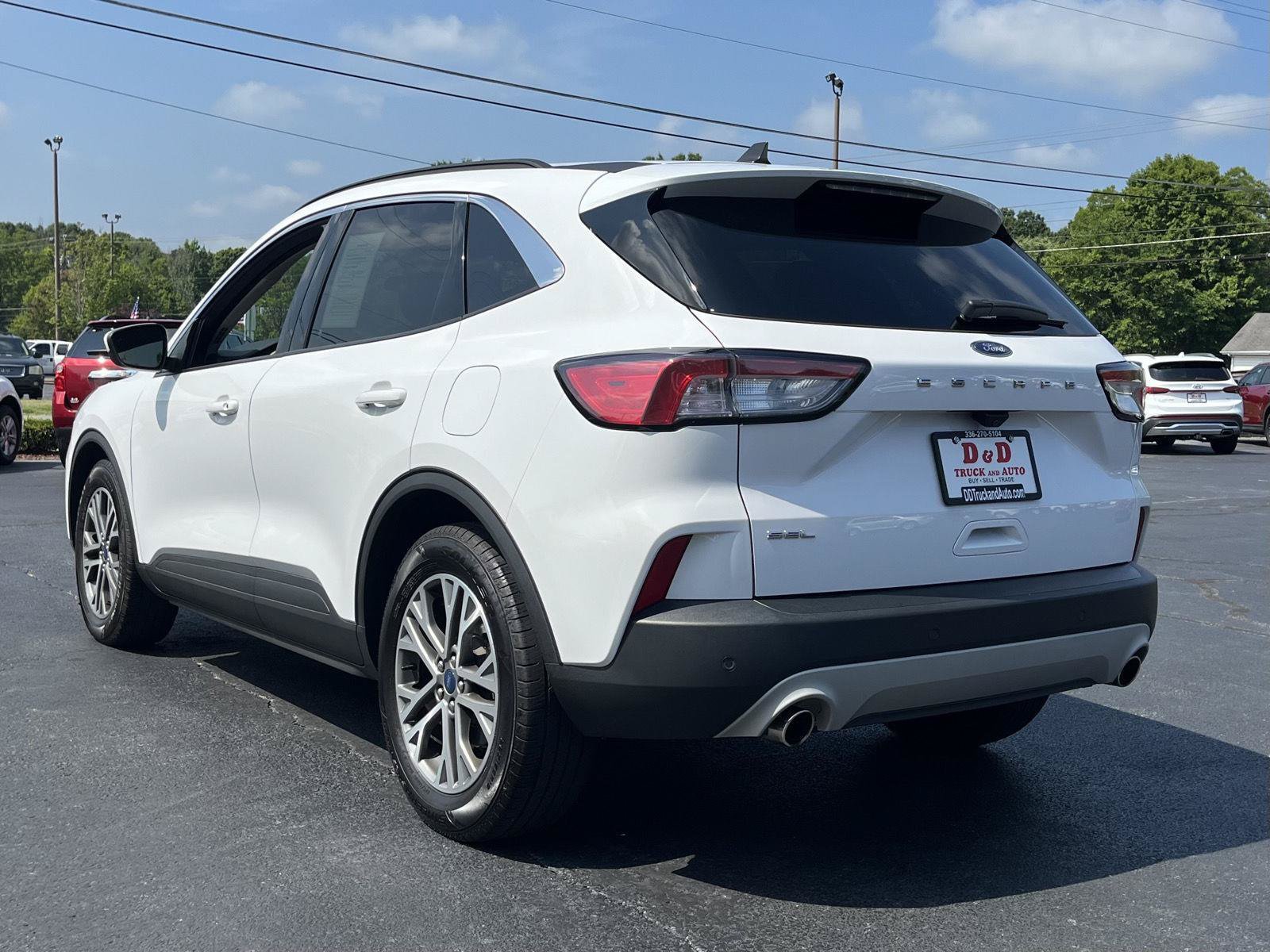 Used 2021 Ford Escape SEL w/ Technology Package FWD image 3