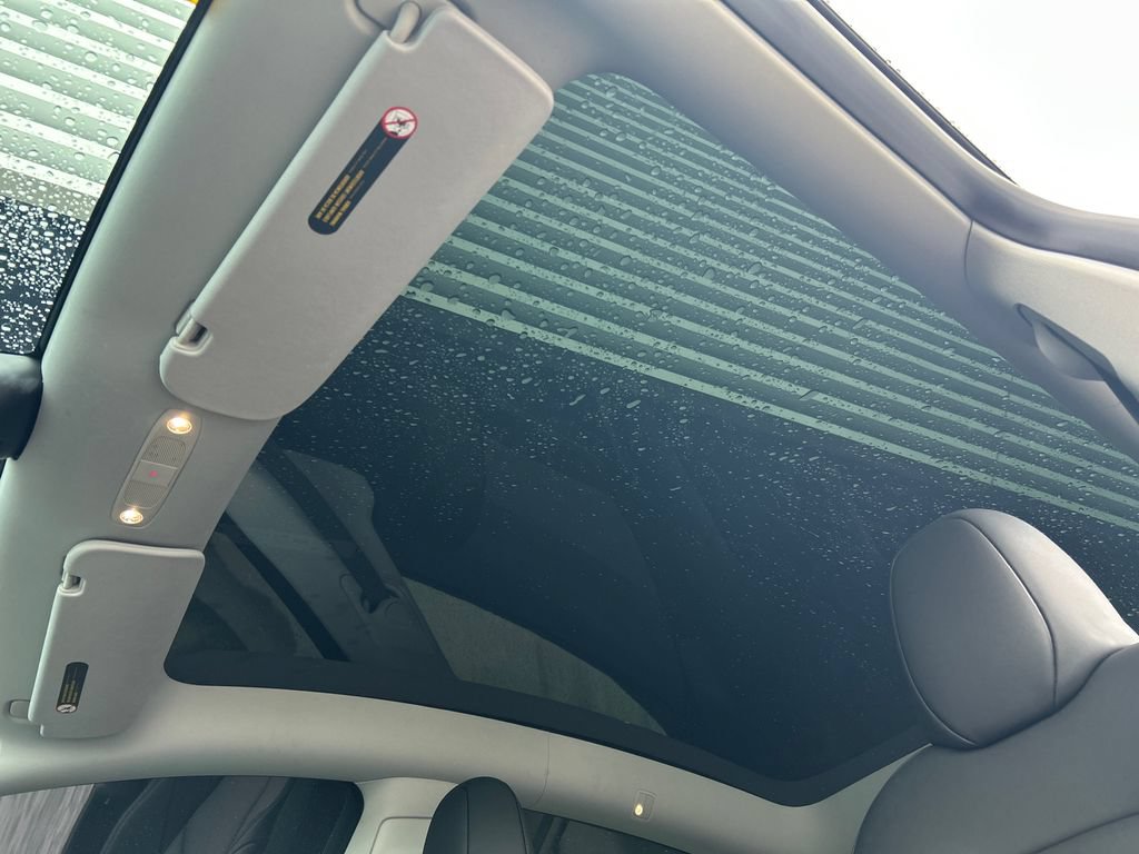 Used 2023 Tesla Model Y AWD image 17