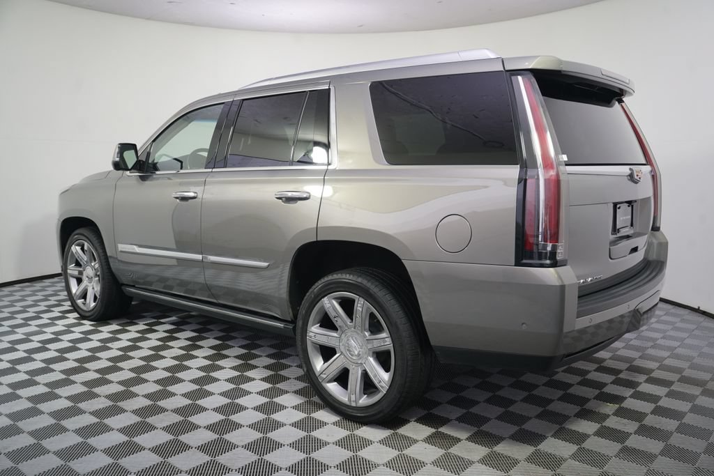 Used 2019 Cadillac Escalade Premium Luxury AWD/4WD image 3